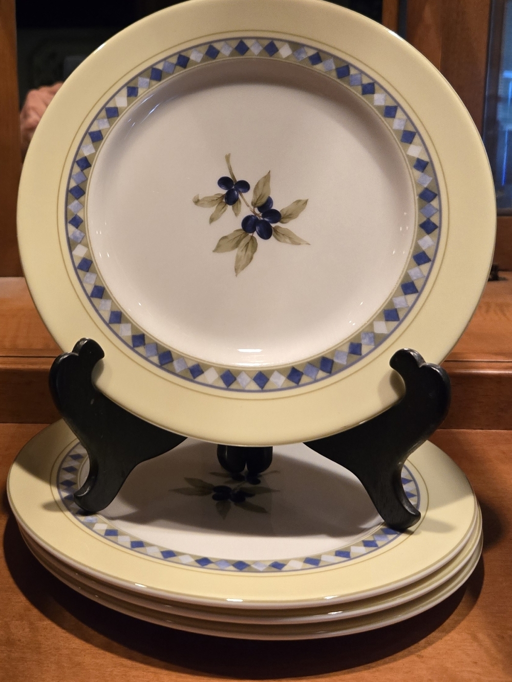 Royal Doulton :Cream and Blue Floral Dinner Plate - Set of 4